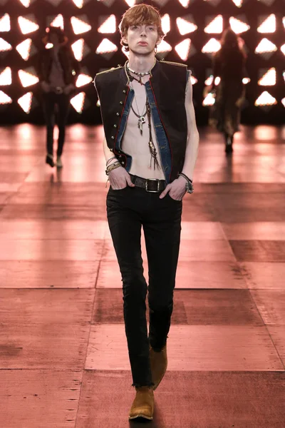 Look 7